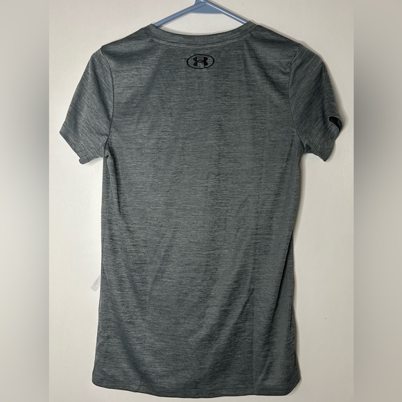 Under Amour Shirt - Picture 5 of 5